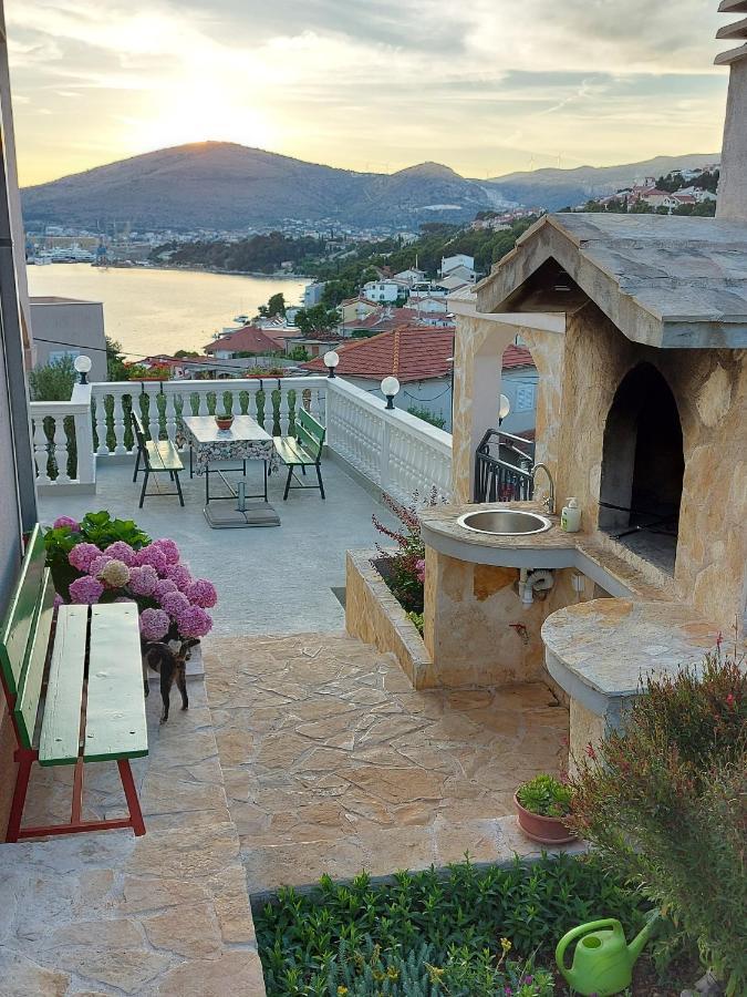 Apartments Gracia & Toni Trogir Eksteriør billede