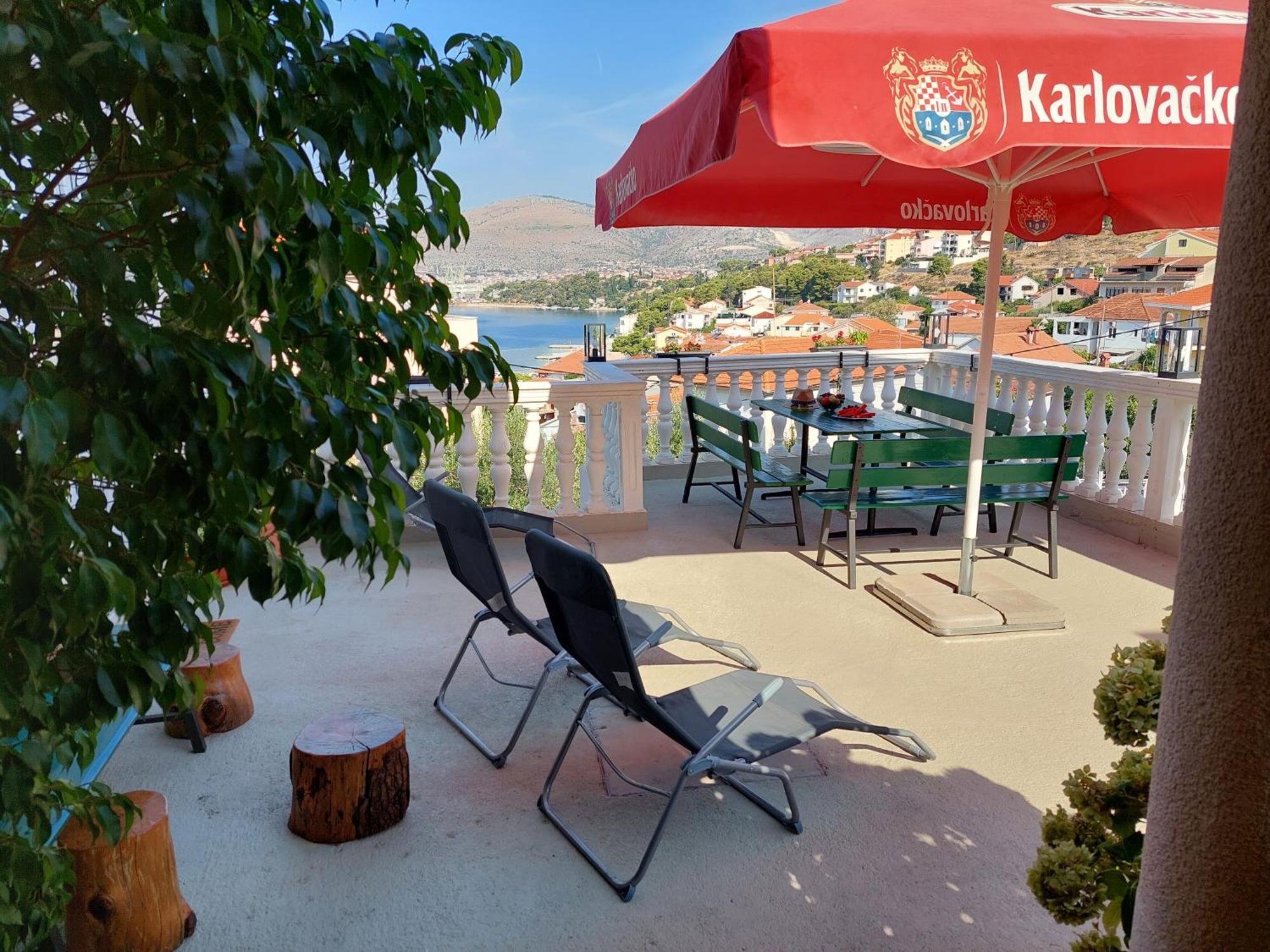 Apartments Gracia & Toni Trogir Eksteriør billede